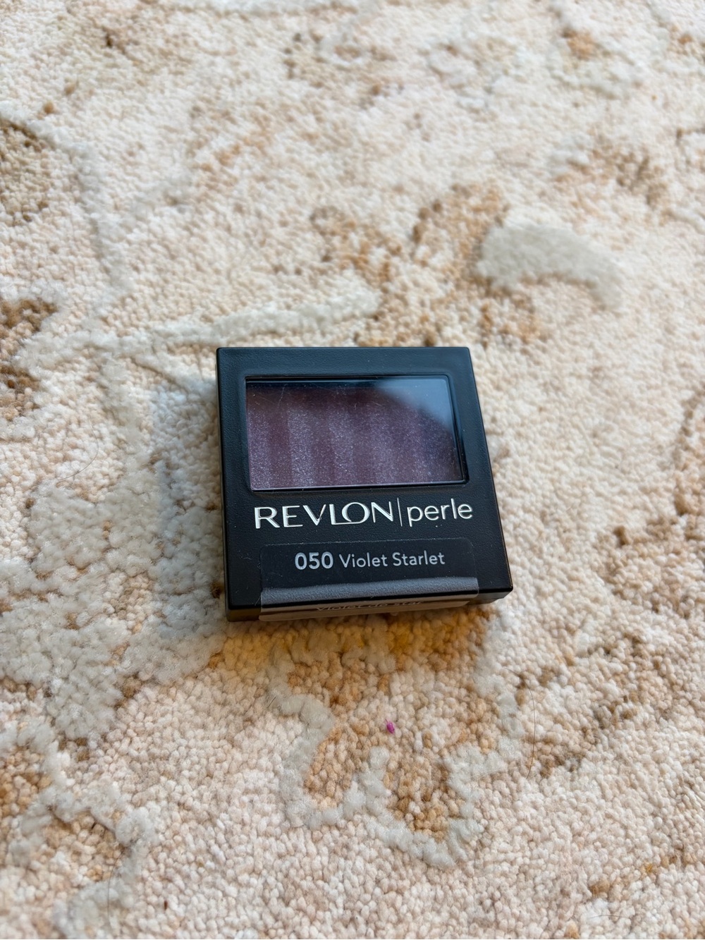 Revlon Perle Violet Starlet Eyeshadow (Shade 050)